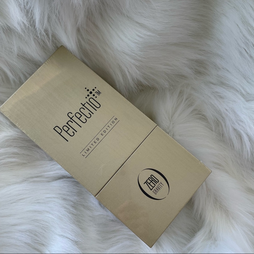 COPY - Perfectio Plus By Zero Gravity red light therapy!